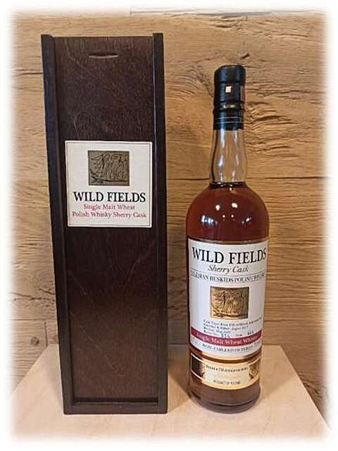 Wild Fields Sherry Cask Single Malt Wheat Polish Whisky in wooden box 0,7L 46,5% w zestawie z 2 szklankami do degustacji