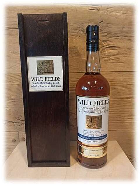 Wild Fields American Oak Cask Single Malt Barley Polish Whisky in wooden box 0,7L 46,5% w zestawie z 2 szklankami do degustacji