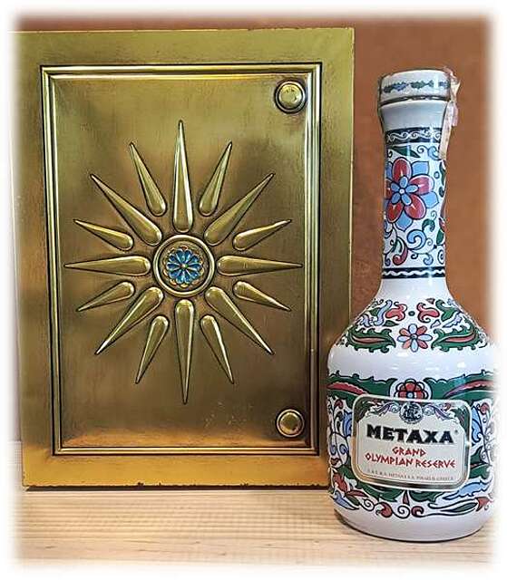 Metaxa Grand Olympian Reserve, 0,7L 40%, 12 lat dojrzewająca w eleganckim opakowaniu