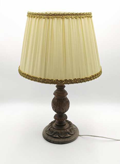 Lampa drewniana