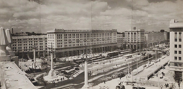 Plac Konstytucji w Warszawie, lata 60. XX wieku