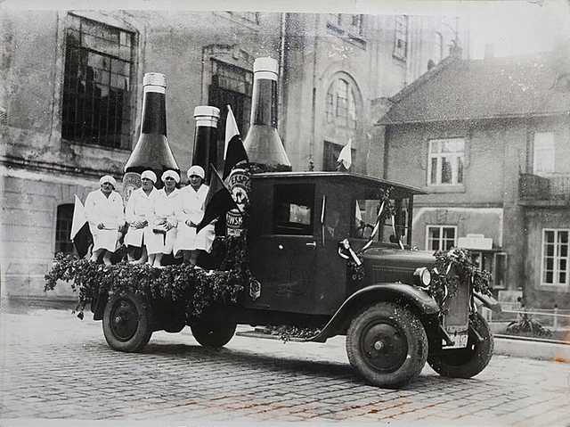 Obwoźna Reklama Piwa Lwowskiego (między 1921 a 1939)
