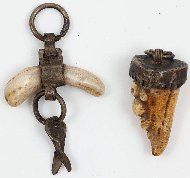 DWA AMULETY, Palestyna
