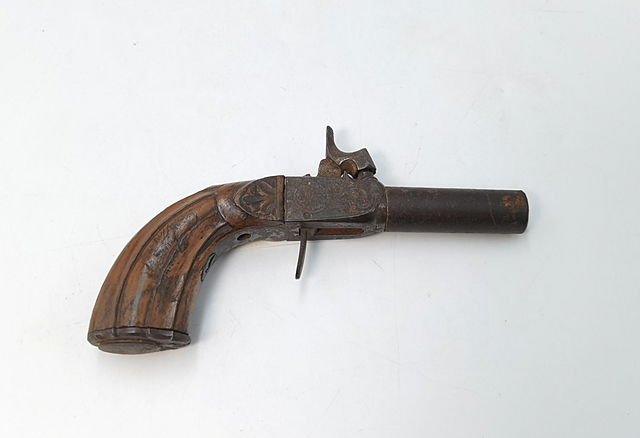 Pistolet z zamkiem kapiszonowym