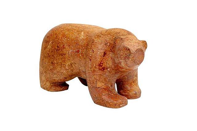 Miś spacerujący, 2025