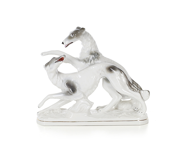 Figurka "Dwa biegnące charty", Wytwórnia Wyrobów Ceramicznych „Steatyt”