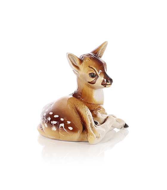 Figurka "Leżący jelonek", Wytwórnia Wyrobów Ceramicznych „Steatyt”