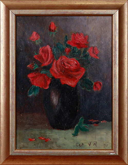 Czerwone róże w wazonie