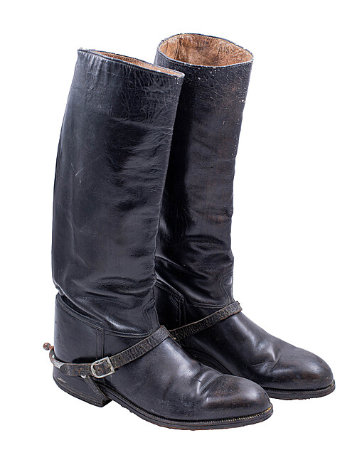 Buty oficerskie z ostrogami, PMW