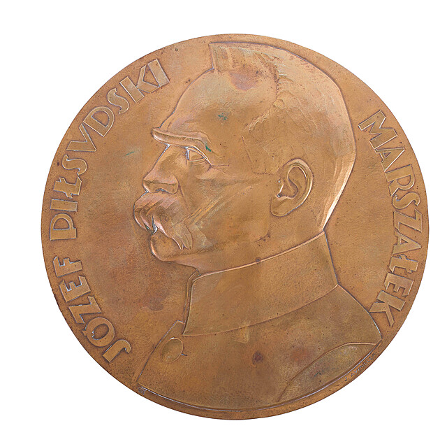 Plakieta z portretem Marszałka Józefa Piłsudskiego