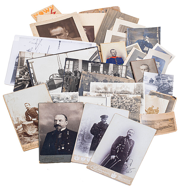 Zestaw 40 zdjęć wojskowych