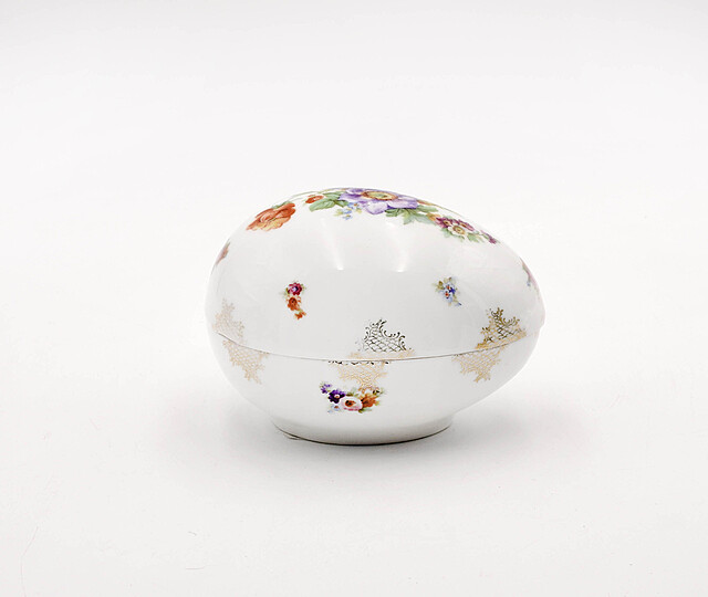 Puzderko - jajo, z dekoracją kwiatową