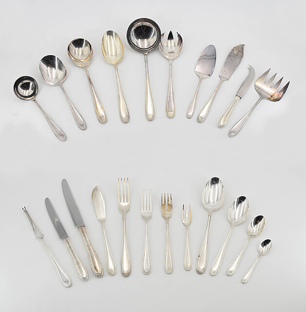 Zestaw sztućców na 12 osób (153 sztuki)