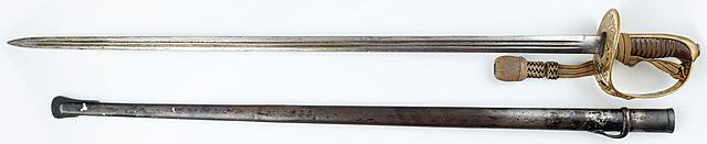 PAŁASZ OFICERA CIĘŻKIEJ KAWALERII SZWEDZKIEJ M1893