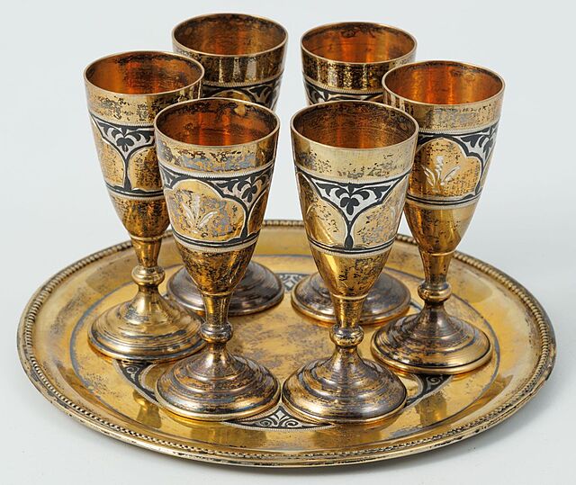 TACKA I SZEŚĆ KIELISZKÓW, Armenia, Erewań, Izokombinat, 1973