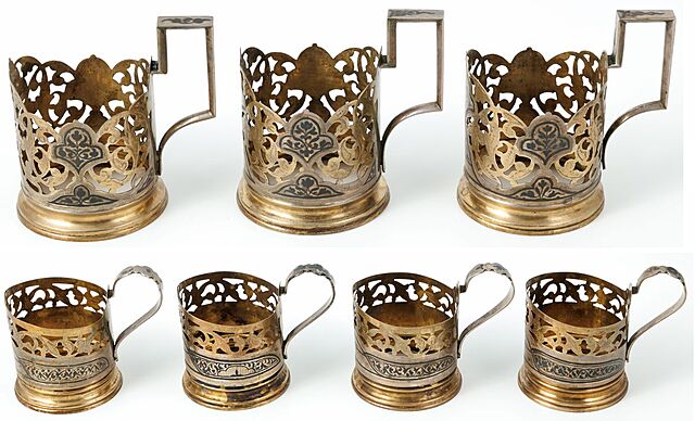 SIEDEM KOSZYCZKÓW POD SZKLANKI, Rosja, ok. 1970