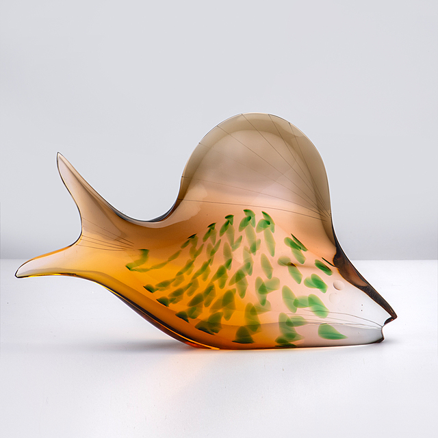 Szklana figura Ryba/Karp, proj. J. Rozinek i S. Honzik, Czechosłowacja, huta Exbor (Nový Bor), l. 60.-70. XX w.