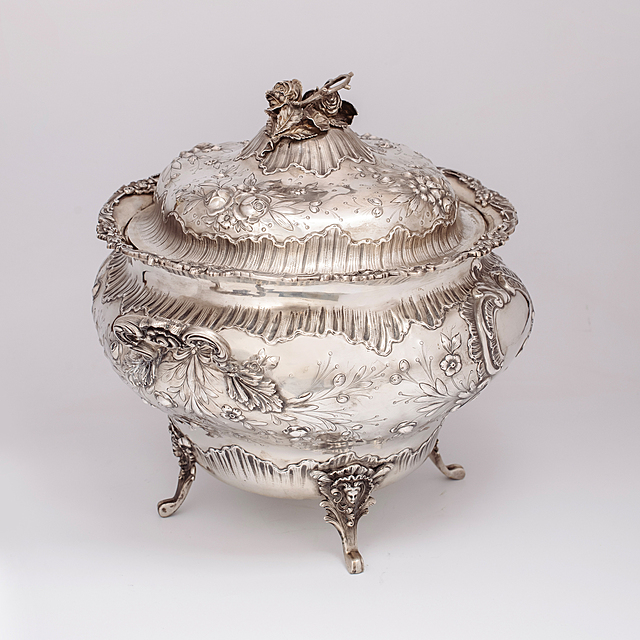 Waza z pokrywą, Schleisner & Sohne, Hanau, XIX w.