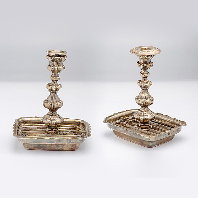 Para lichtarzy do cygar, Fabryka Wyrobów Srebrnych i Platerowanych Józef Fraget, Warszawa, ok. poł. XIX w. 