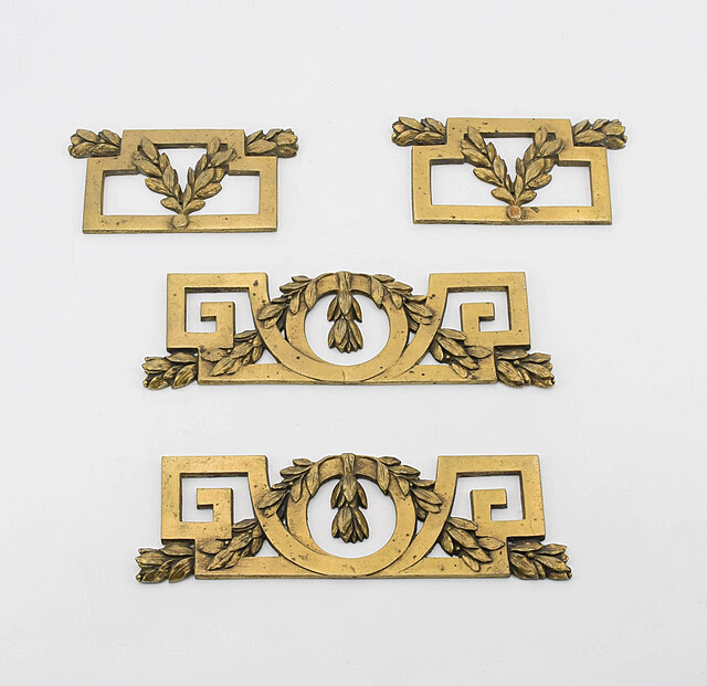 Komplet okuć w manierze empire