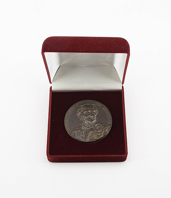 Medal, 2001