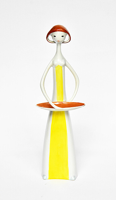 FIGURKA "DZIEWCZYNA Z TACĄ" HOLLÓHÁZA, WĘGRY, OK. 1960