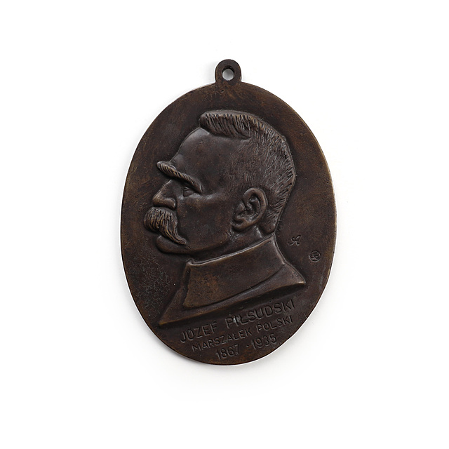 Medalion z brązu "Józef Piłsudski Marszałek Polski 1867 - 1935"