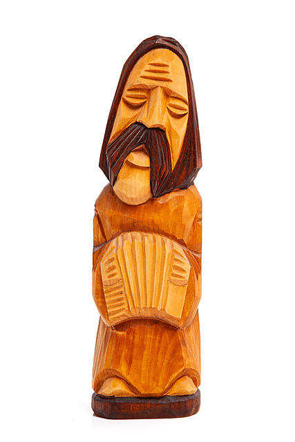 Figurka drewniana "Grajek"