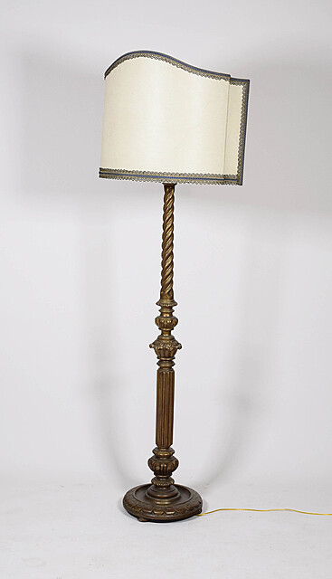 Lampa w typie eklektycznym