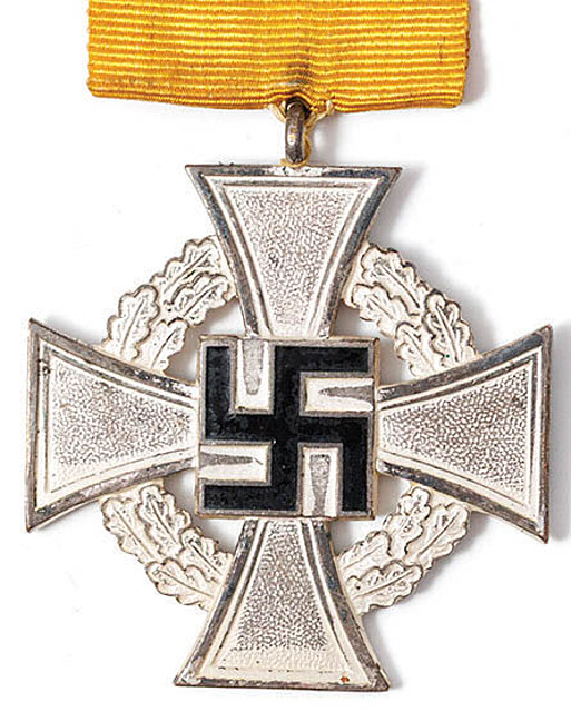 KRZYŻ ZA WIERNĄ SŁUŻBĘ, III Rzesza