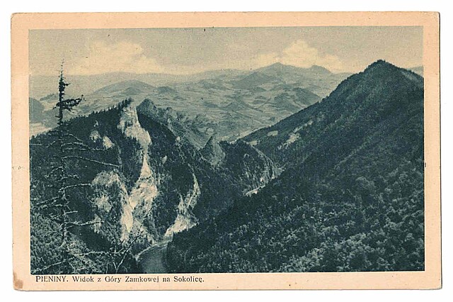 Pieniny. Widok z Góry Zamkowej na Sokolicę.