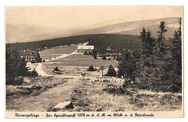 Przełęcz Karkonoska i Schronisko Spindlerpass na wysokości 1208 m n.p.m.