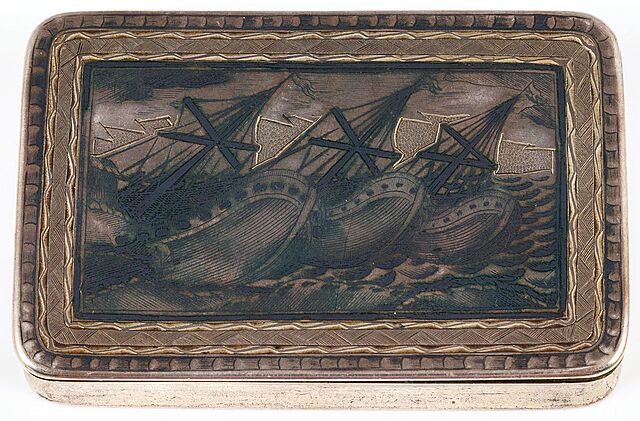 TABAKIERKA Z OKRĘTAMI NA MORZU, Rosja, Moskwa, 1815