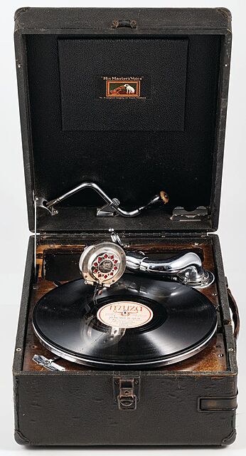 GRAMOFON M101, Anglia Hayes, His Master Voice, 1925-31