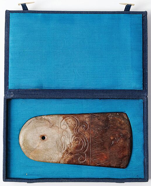 AMULET-ZAWIESZKA W W STYLU HAN, Chiny, poł. XX w.