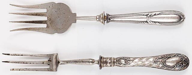 DWA WIDELCE SERWINGOWE, Francja i Łotwa, po 1920