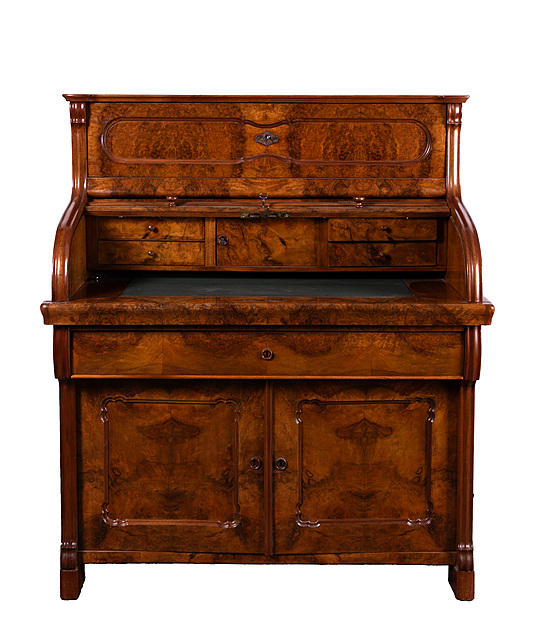 Sekretera żaluzjowa w stylu eklektycznym