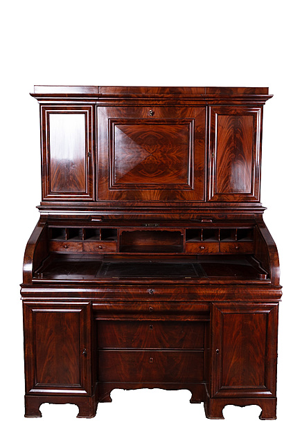 Sekretera w stylu biedermeier