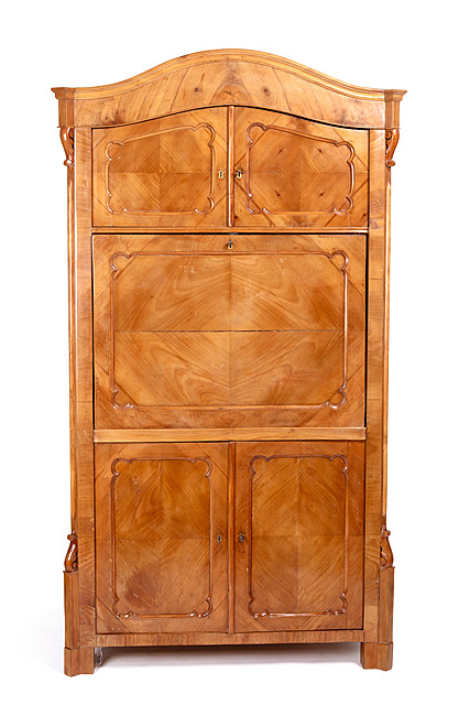 Sekretera w stylu biedermeier