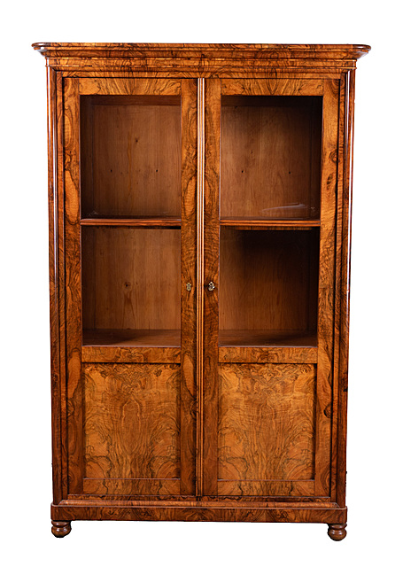 Biblioteczka w typie biedermeier